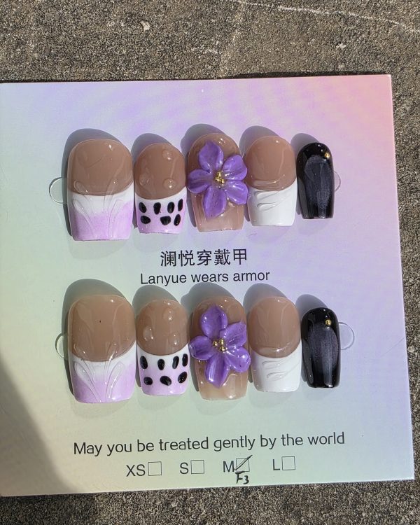 Short Press-On Nails