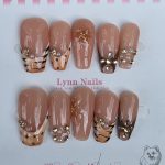 Medium Press-On Nails view 5