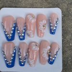 Medium Press-On Nails view 3