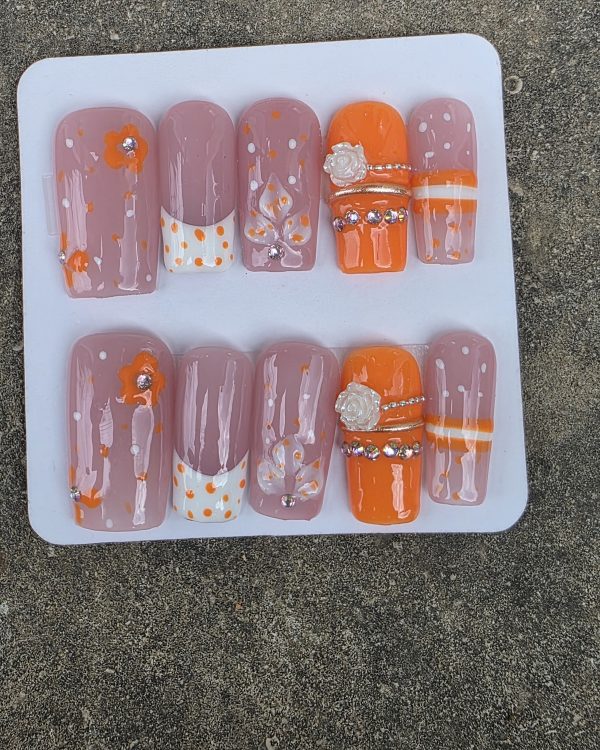 Medium Press-On Nails