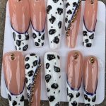 Long Press-On Nails view 1