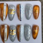 Designer Press-On Nails view 3